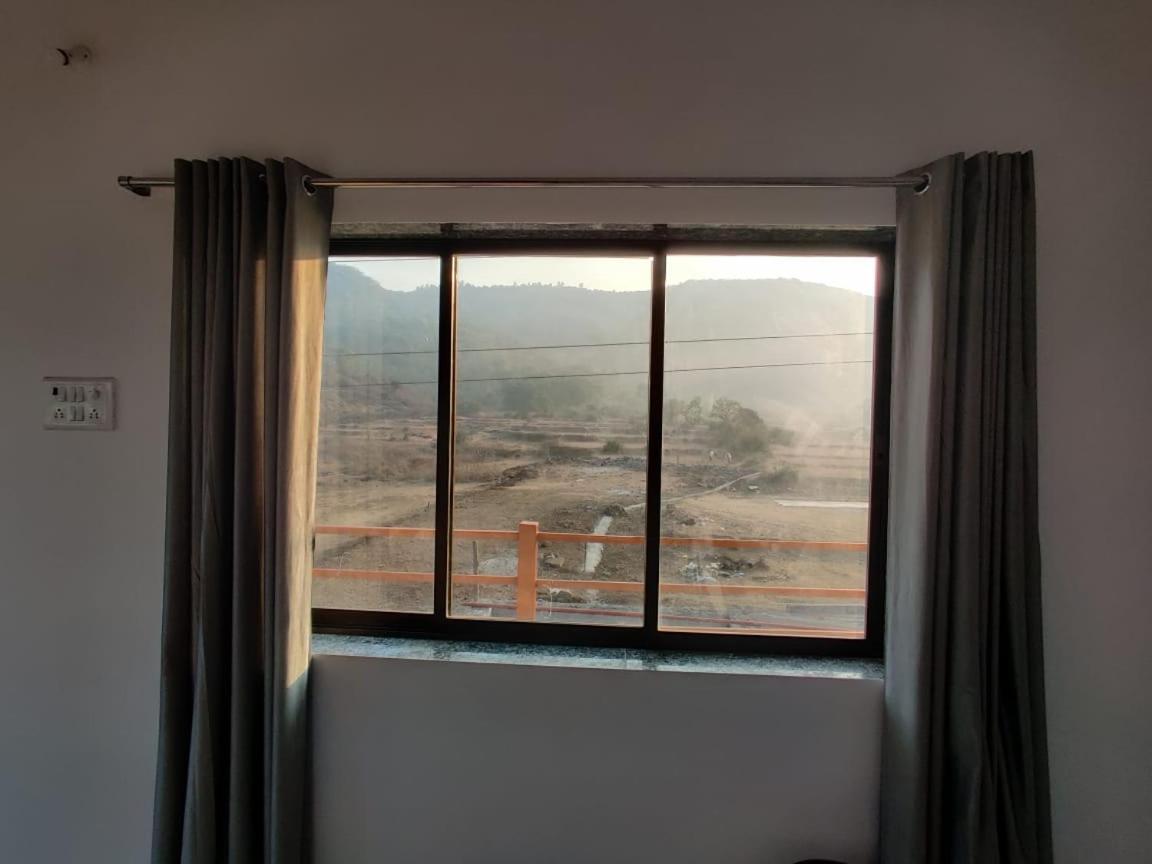 Sunshine Sea View Hotel Алибаг Екстериор снимка