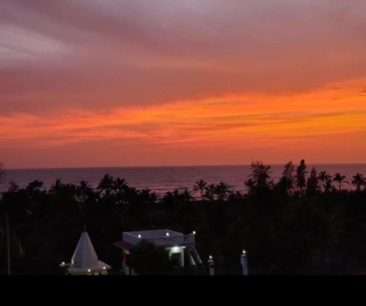 Sunshine Sea View Hotel Алибаг Екстериор снимка