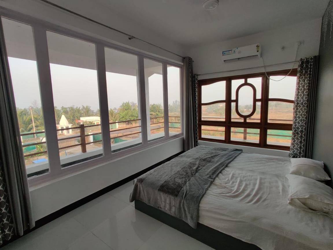 Sunshine Sea View Hotel Алибаг Екстериор снимка
