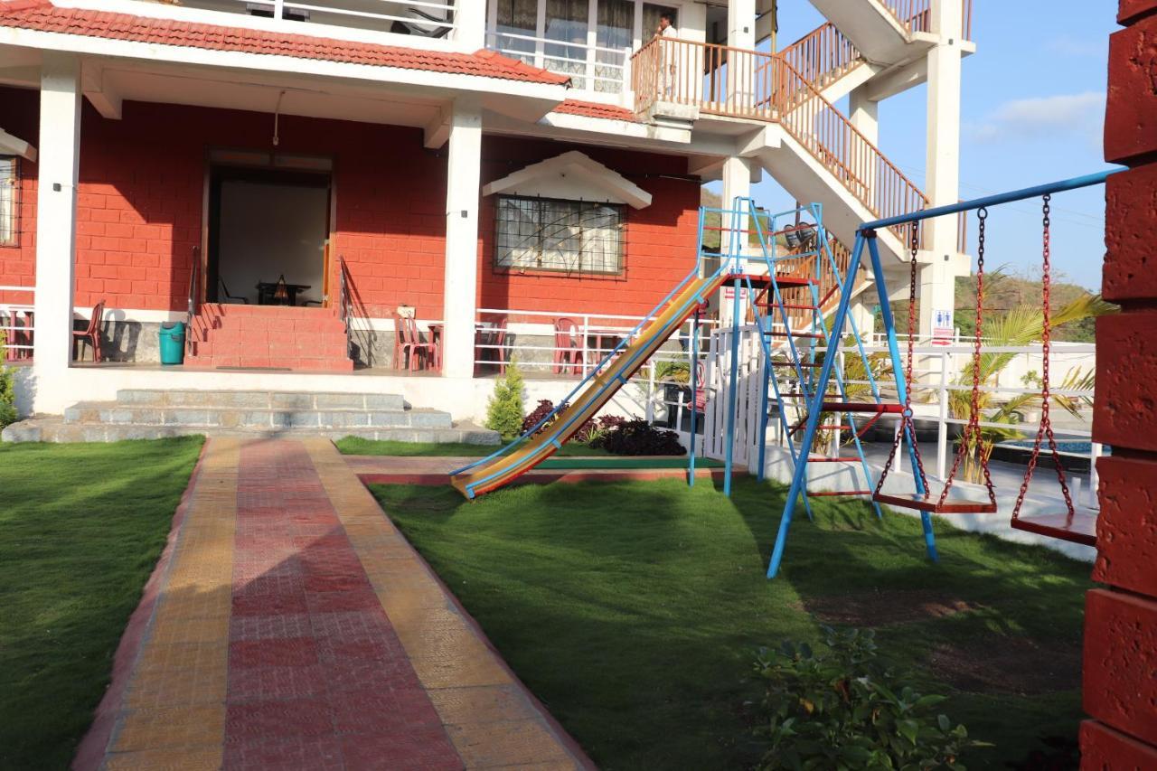 Sunshine Sea View Hotel Алибаг Екстериор снимка