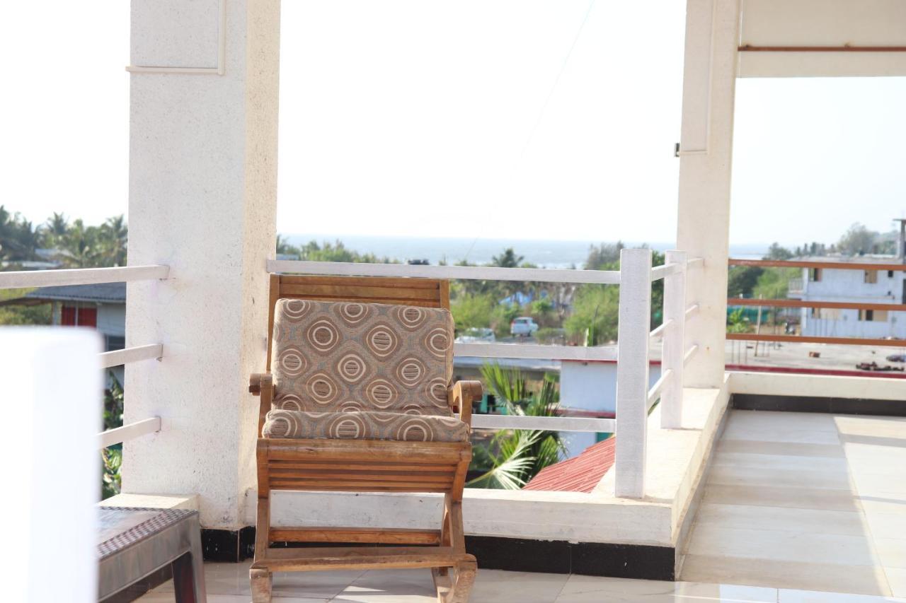 Sunshine Sea View Hotel Алибаг Екстериор снимка