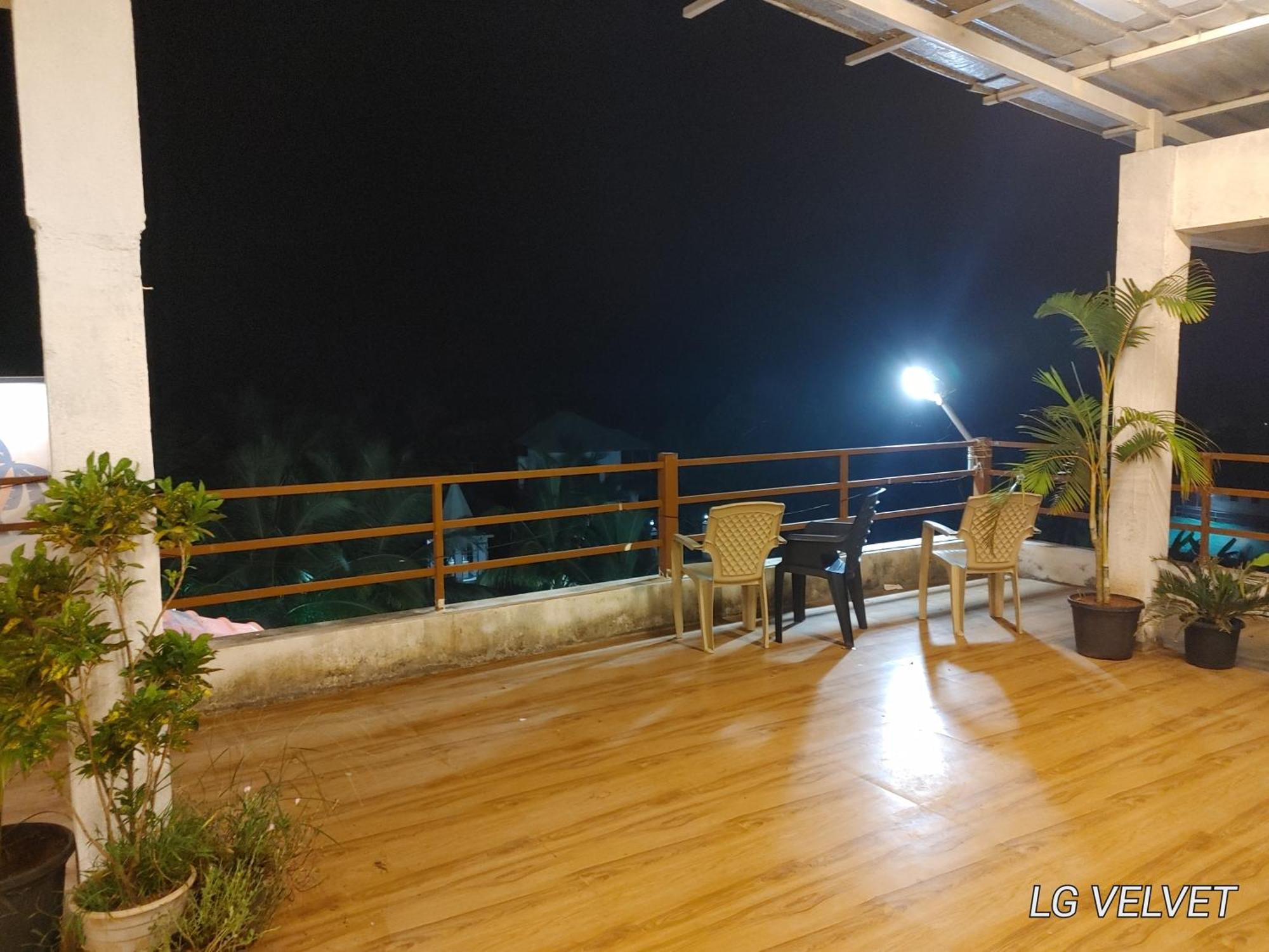 Sunshine Sea View Hotel Алибаг Екстериор снимка