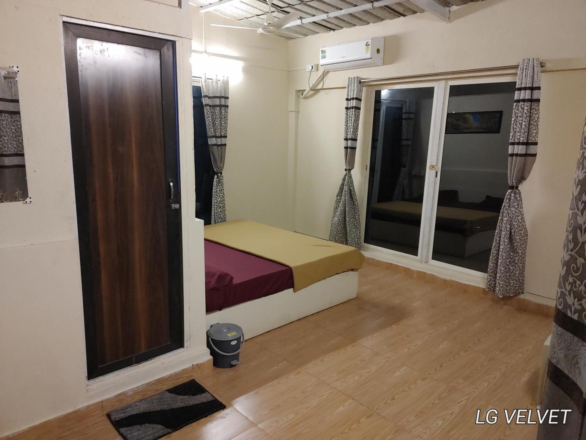 Sunshine Sea View Hotel Алибаг Екстериор снимка